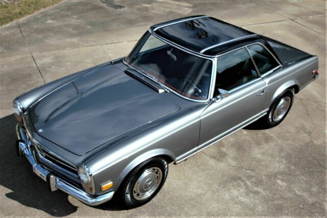 Mercedes-Benz SL-Class 1970 image number 12