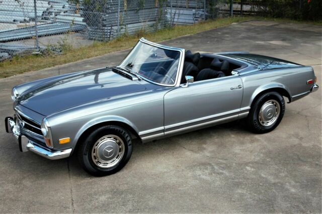 Mercedes-Benz SL-Class 1970 image number 22