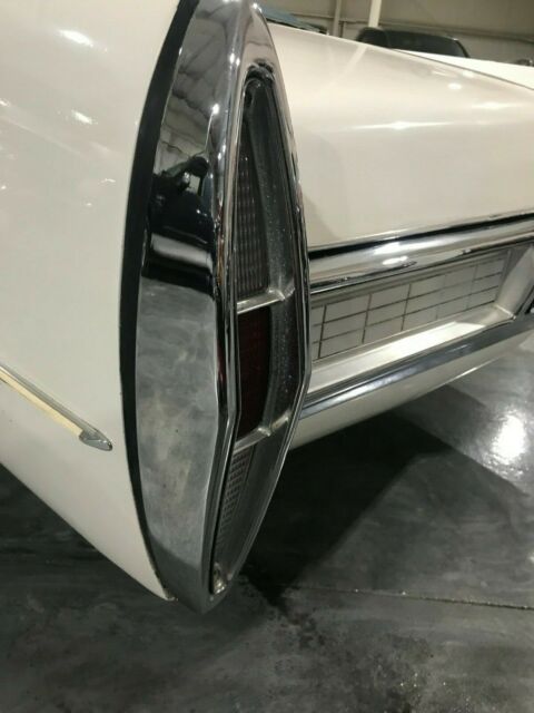 Cadillac DeVille 1967 image number 12