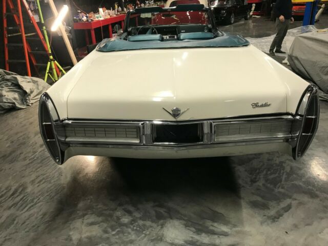 Cadillac DeVille 1967 image number 2