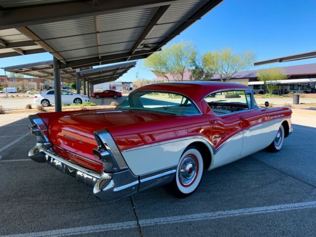 Buick Roadmaster 1957 image number 11