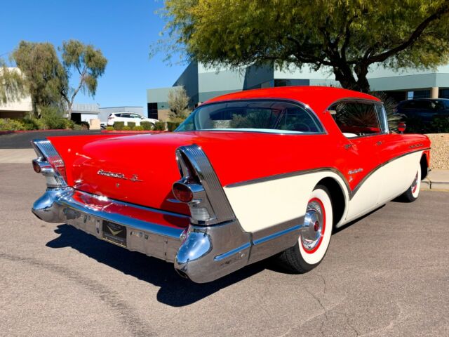 Buick Roadmaster 1957 image number 27