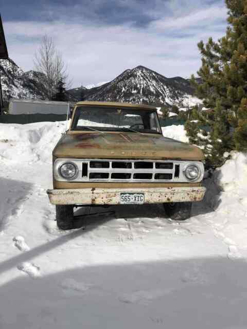 Dodge Power Wagon 1969 image number 0