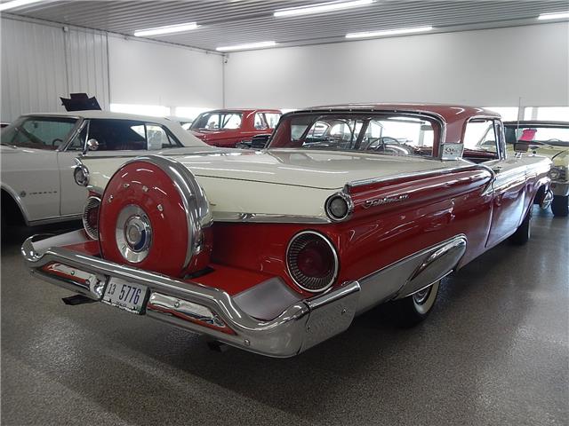 FORD FAIRLANE 500 SKYLINER 1959 image number 14