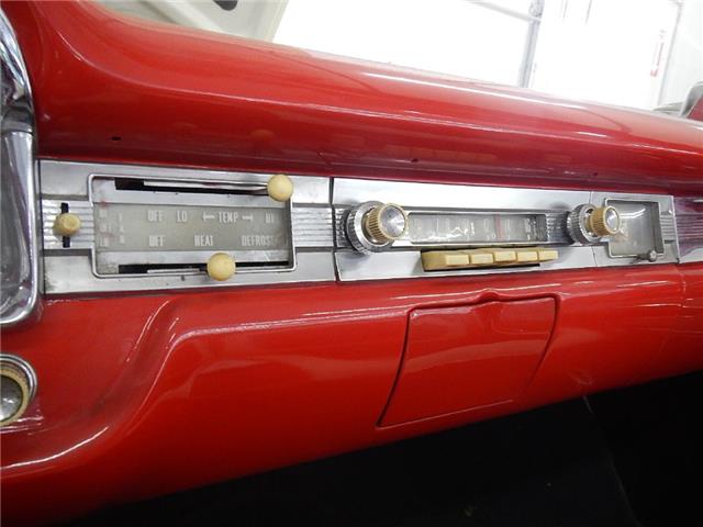 FORD FAIRLANE 500 SKYLINER 1959 image number 32