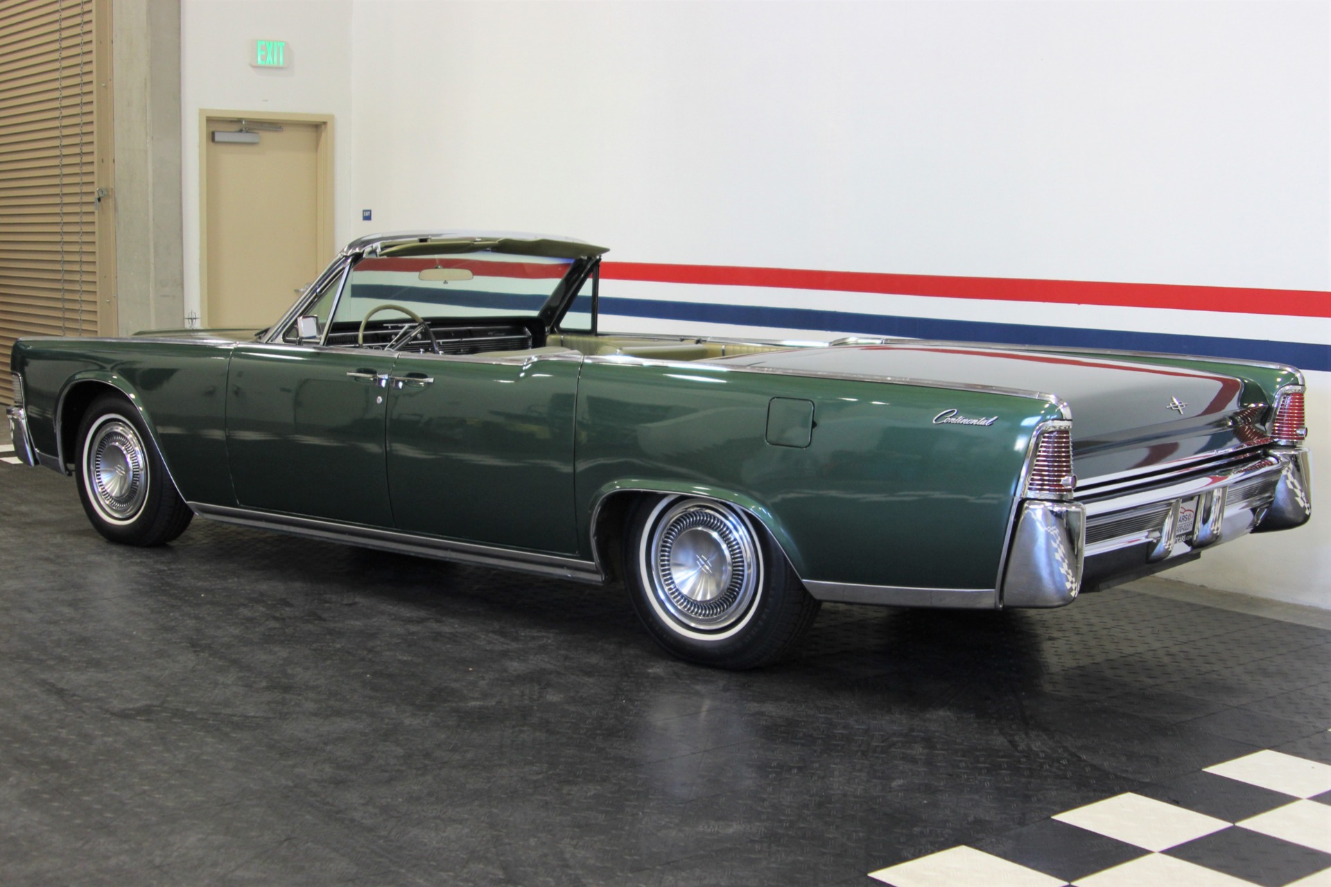 Lincoln Continental 1965 image number 6