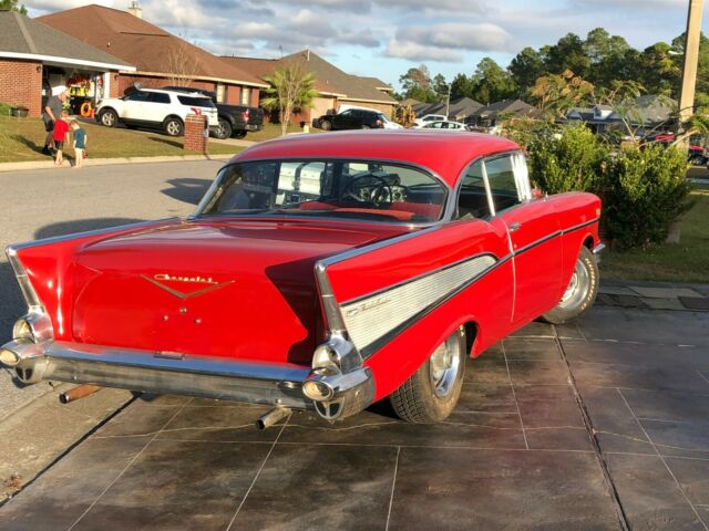 Chevrolet Bel Air/150/210 1957 image number 18