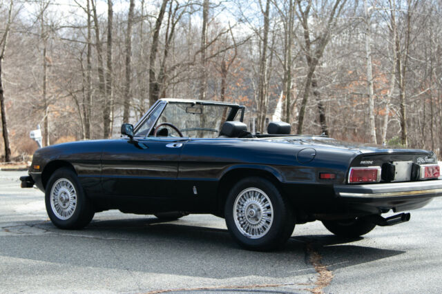 Alfa Romeo Spider 1976 image number 27