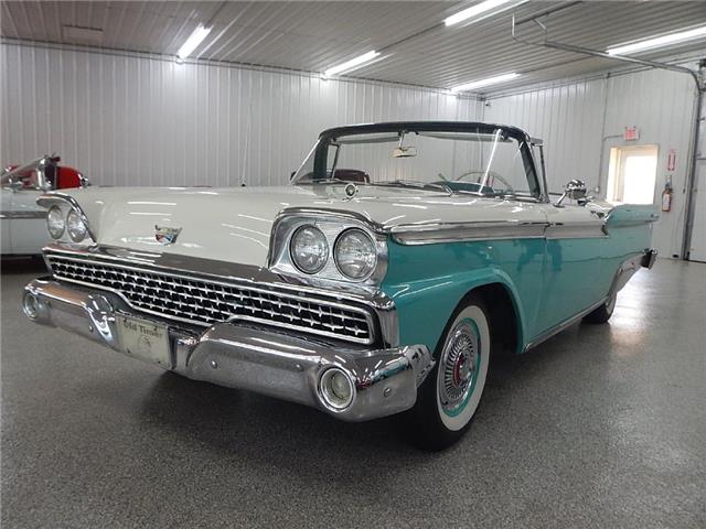 FORD FAIRLANE 500 SKYLINER 1959 image number 0