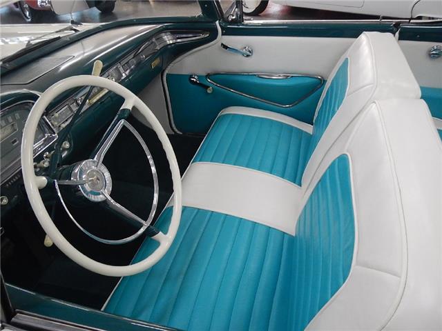 FORD FAIRLANE 500 SKYLINER 1959 image number 42