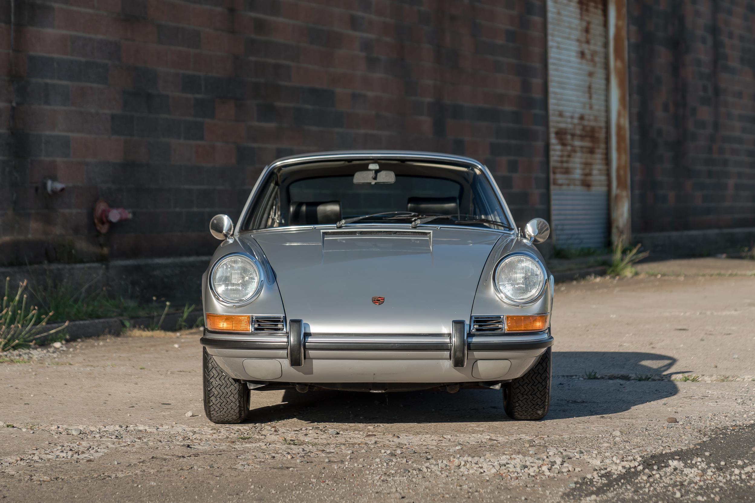 Porsche 911 1970 image number 0