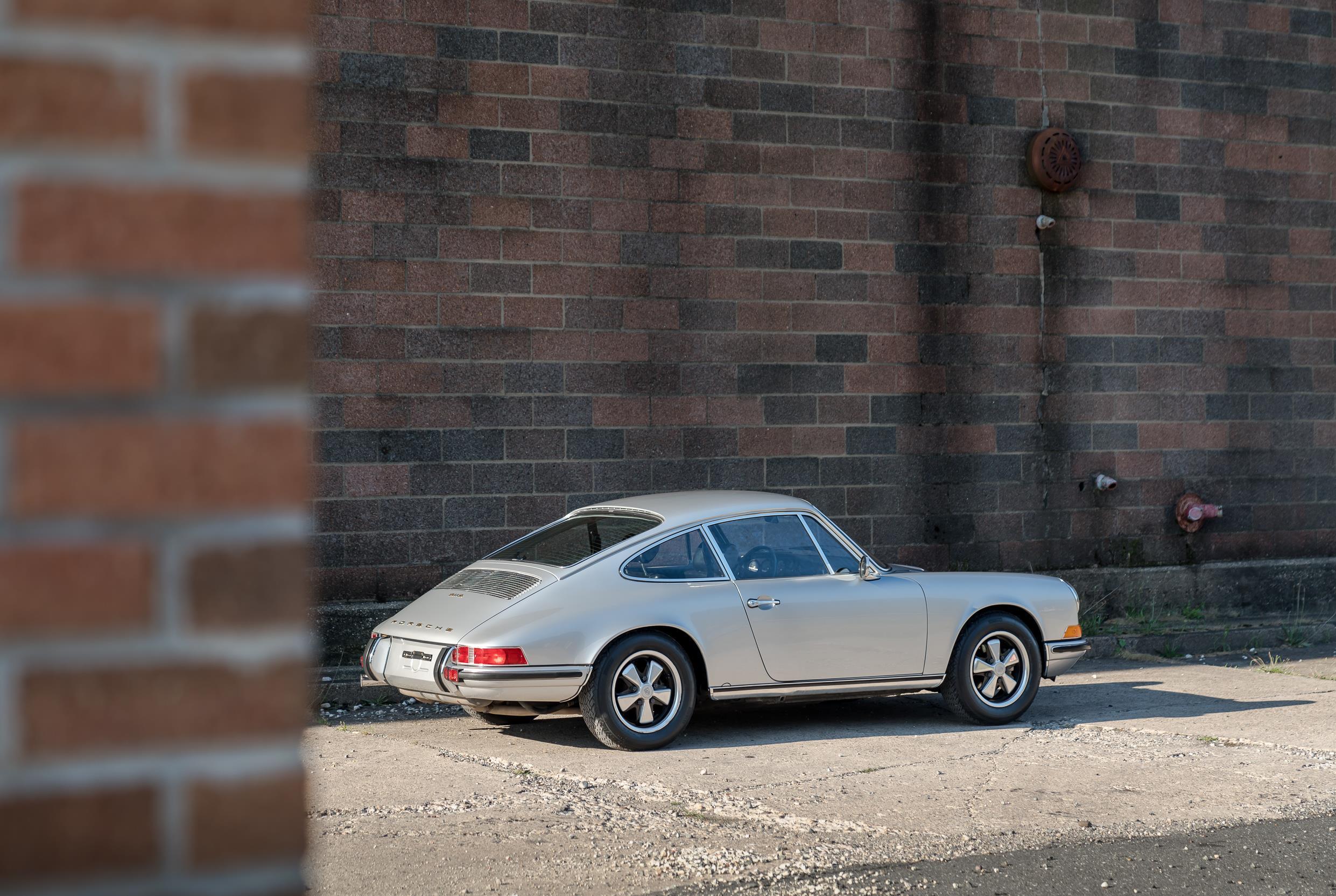 Porsche 911 1970 image number 38