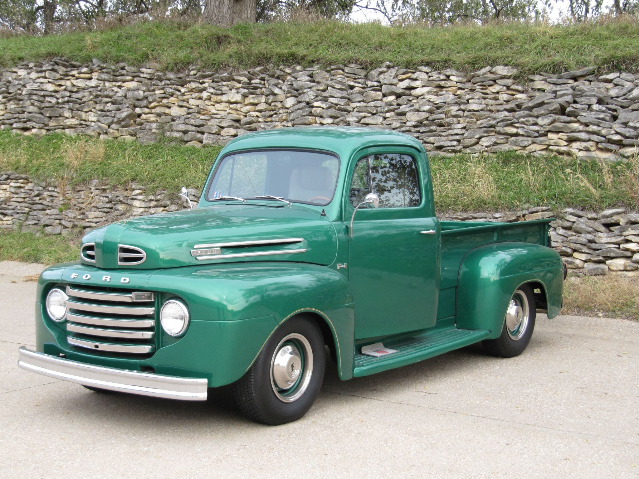 Ford F-1 PICKUP 1950 image number 0