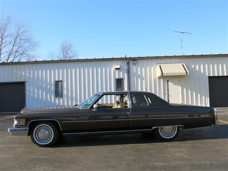 Cadillac Coupe DeVille, 1976 image number 27