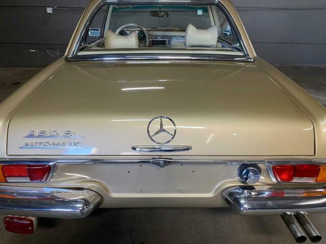 Mercedes-Benz SL-Class 1970 image number 11