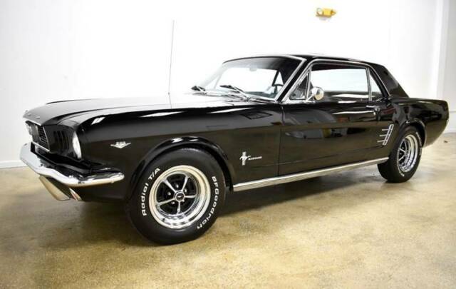 Ford Mustang 1966 image number 18