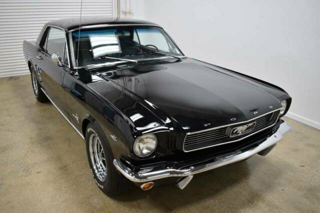 Ford Mustang 1966 image number 19