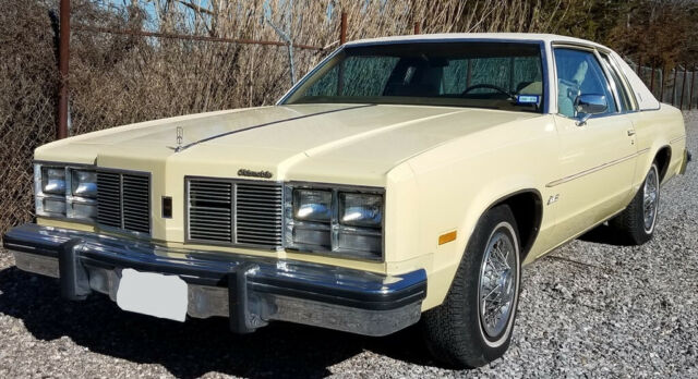 Oldsmobile Delta 88 Coupe 1977 image number 23