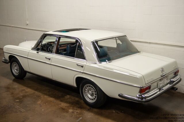 Mercedes-Benz 300-Series 1968 image number 20