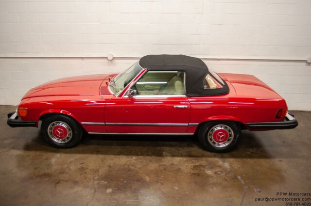 Mercedes-Benz SL-Class 1974 image number 9