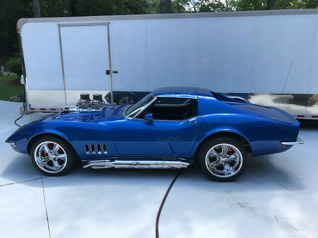 Chevrolet Corvette 1968 image number 2