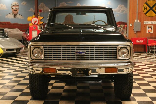 Chevrolet C/K Pickup 1500 1971 image number 14