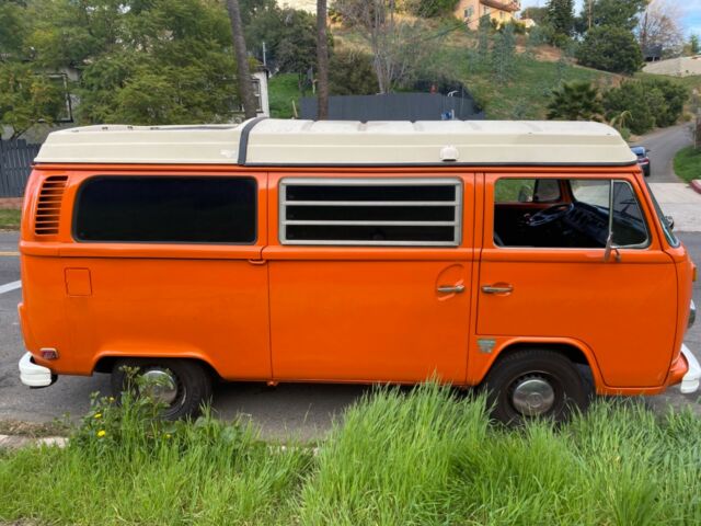 Volkswagen Bus/Vanagon 1973 image number 12