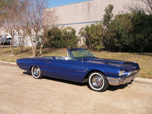 Ford Thunderbird 1965 image number 20