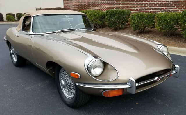 Jaguar E-Type 1969 image number 32