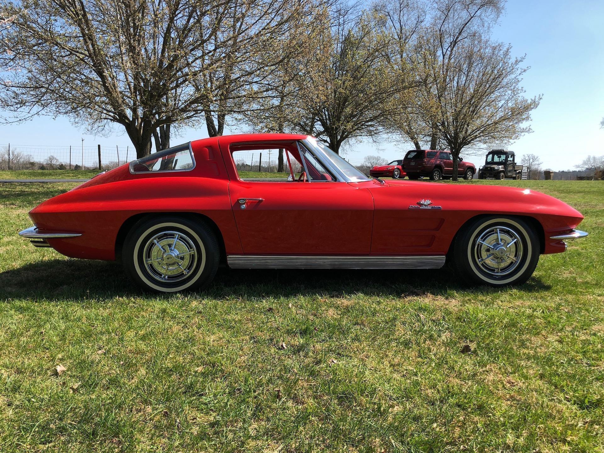 Chevrolet Corvette 1963 image number 35