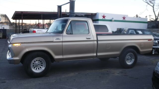 Ford F-150 1977 image number 2