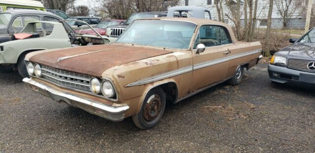 Oldsmobile Jetfire 1963 image number 1