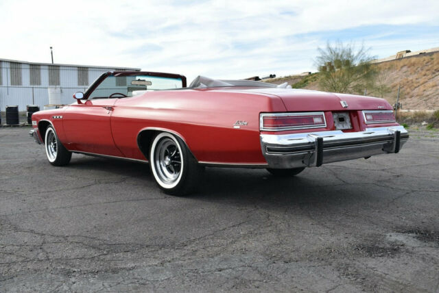 Buick LeSabre 1975 image number 14