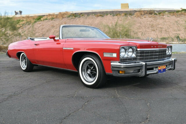 Buick LeSabre 1975 image number 16