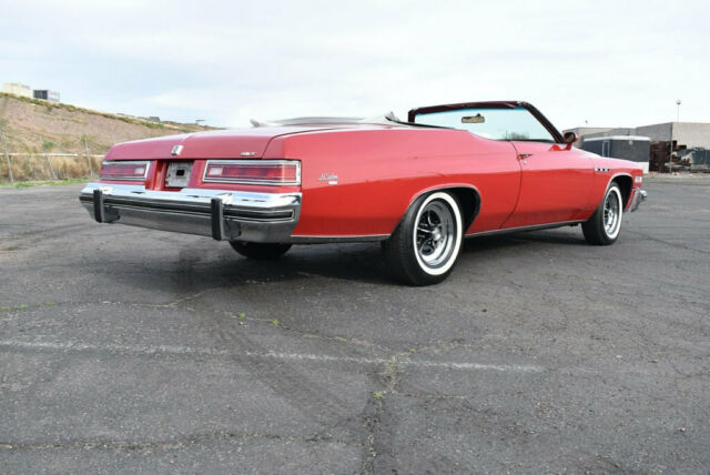 Buick LeSabre 1975 image number 6