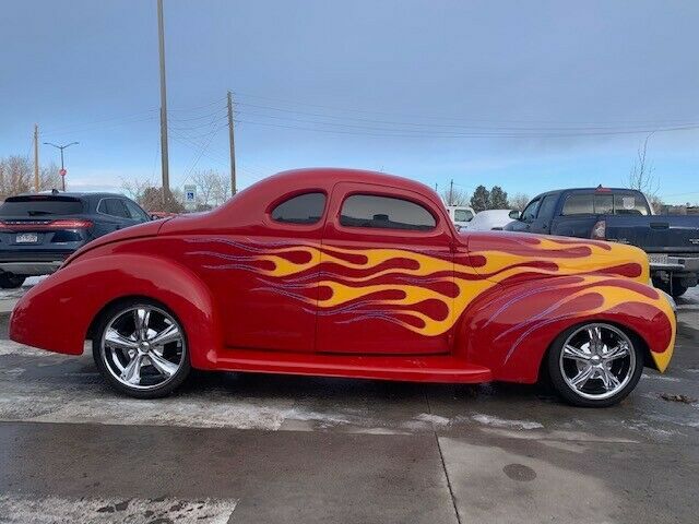 Ford Deluxe 1940 image number 32