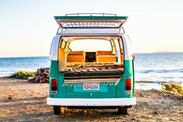 Volkswagen Bus/Vanagon 1973 image number 11