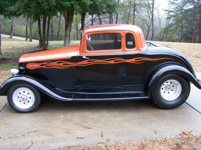 Plymouth Custom 1933 image number 1