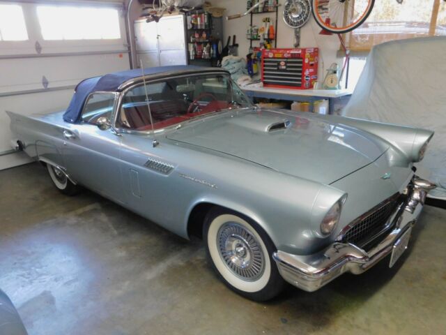 Ford Thunderbird 1957 image number 10