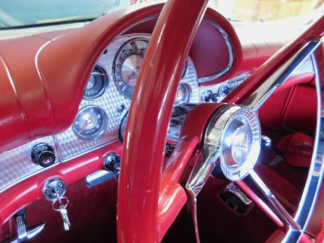 Ford Thunderbird 1957 image number 18