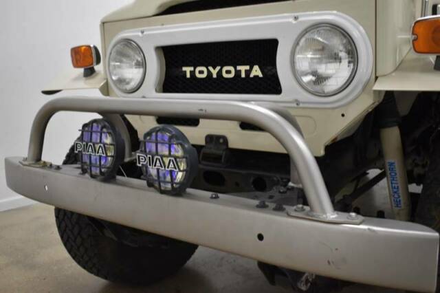 Toyota FJ Cruiser 1971 image number 15