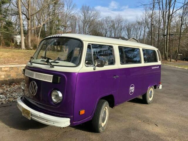 Volkswagen Bus/Vanagon 1976 image number 25