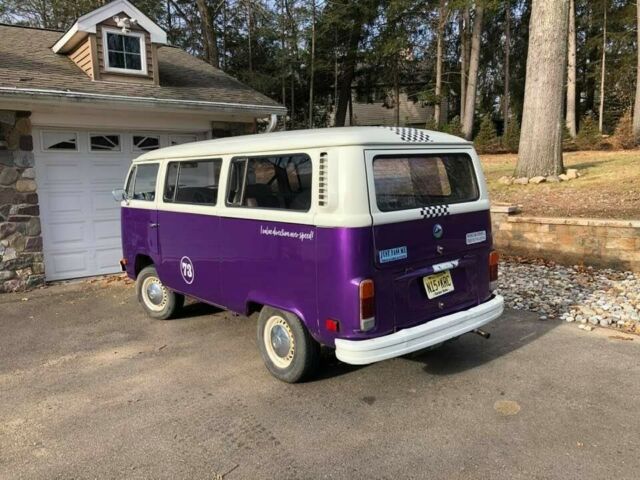 Volkswagen Bus/Vanagon 1976 image number 26