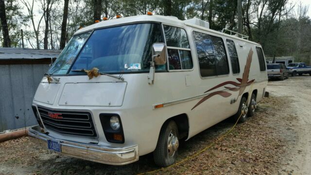 GMC motorhome 1978 image number 15