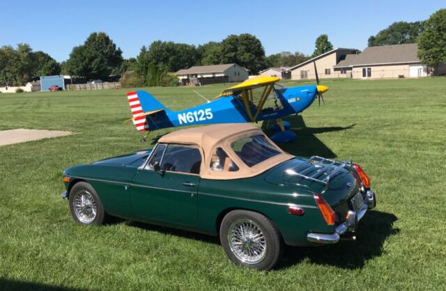 MG MGB 1974 image number 0