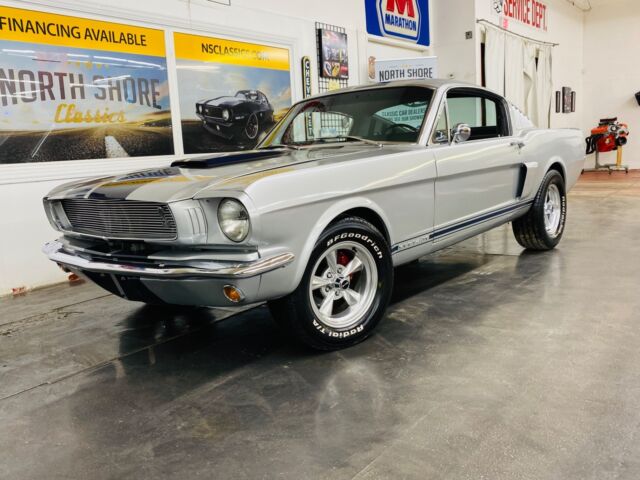 Ford Mustang 1965 image number 1