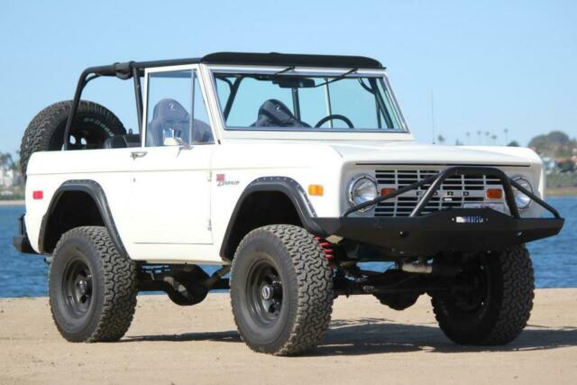 Ford Bronco 1972 image number 1