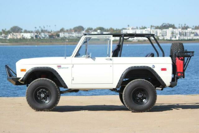 Ford Bronco 1972 image number 10