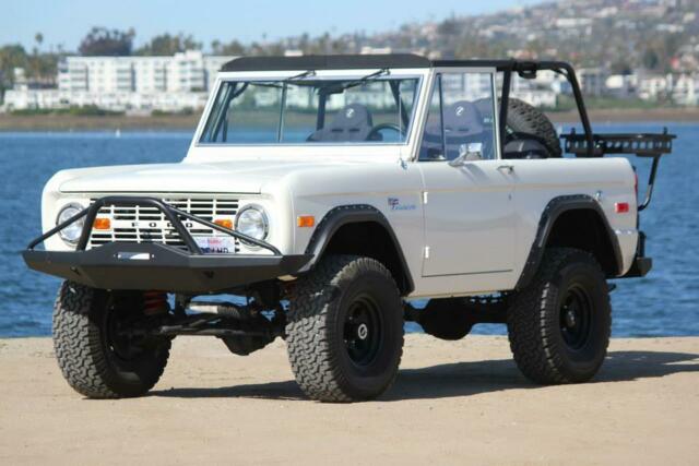 Ford Bronco 1972 image number 11