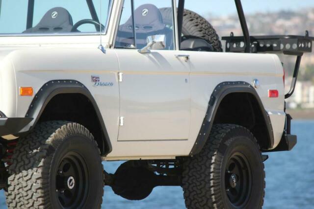 Ford Bronco 1972 image number 21